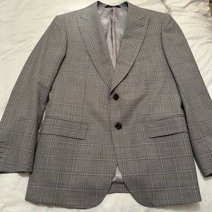 Max Davoli grey checkered suit